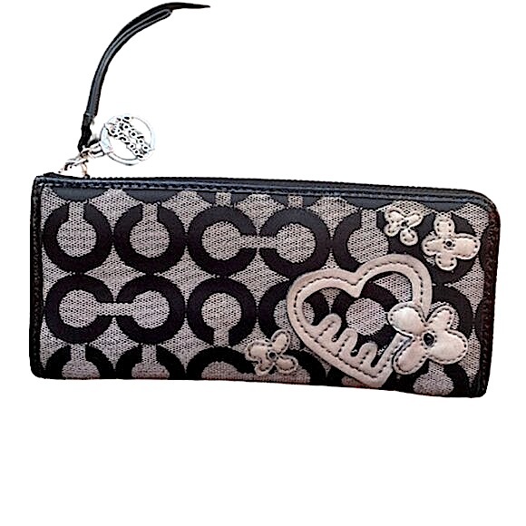 Coach Poppy Zip Around Wallet with Heart and Flowers - Picture 1 of 10